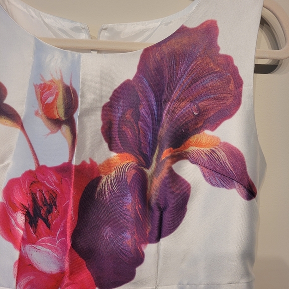 Dress - Picture 2 of 4